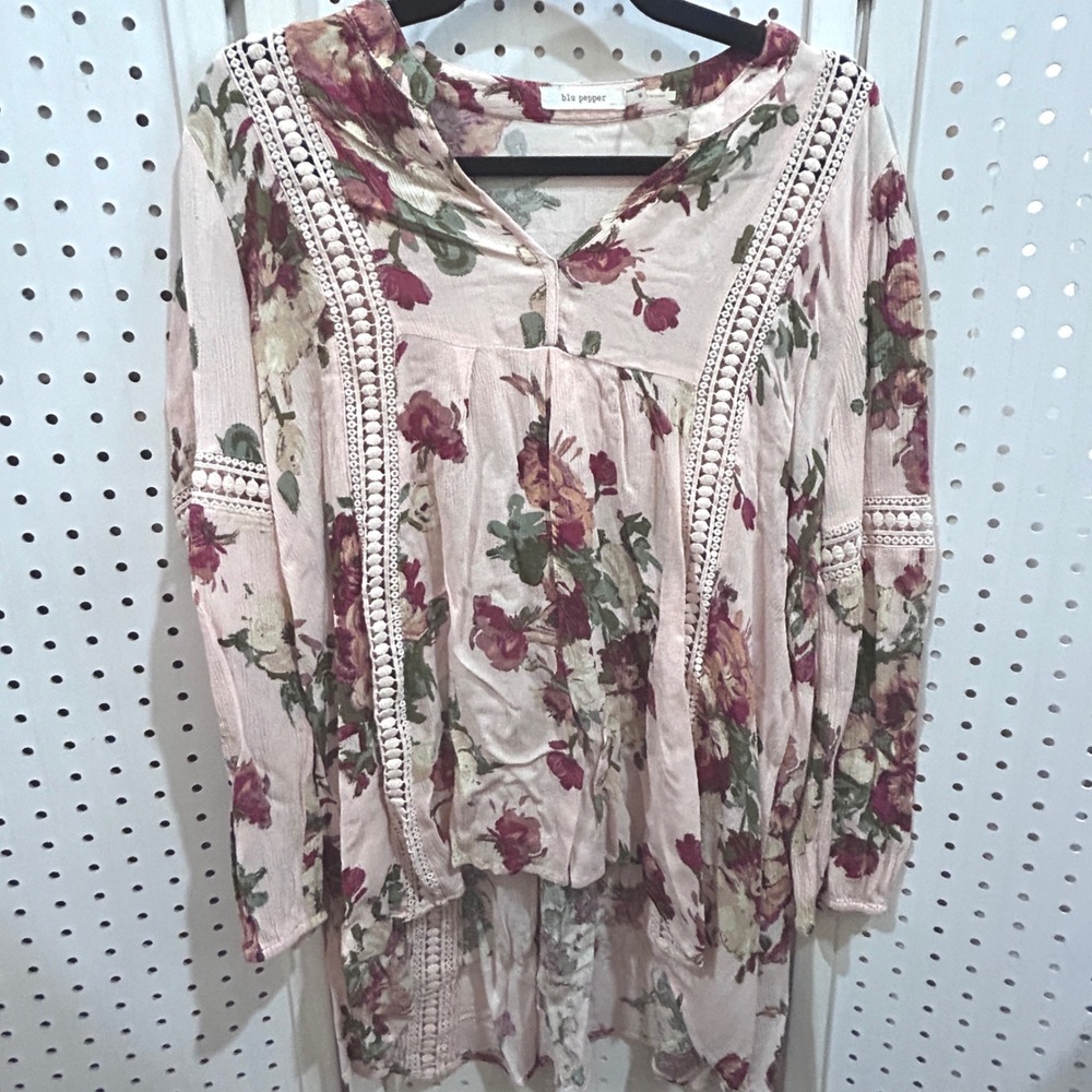 Blu Pepper Floral Tunic Top Pink Burgundy White Lace Trim V Neck Long Sleeve M